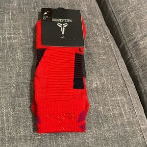 NIKE KOBE 8 SYSTEM LOW CUT SOCKS SIZE 8-12 LARGE RARE Red/black Sx4738-606